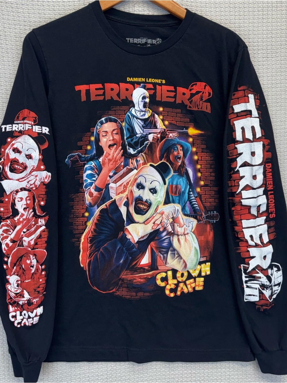 Terrifier 2 Terror Threads Shirt Large Art The Clown Horror Sienna Clown Cafe